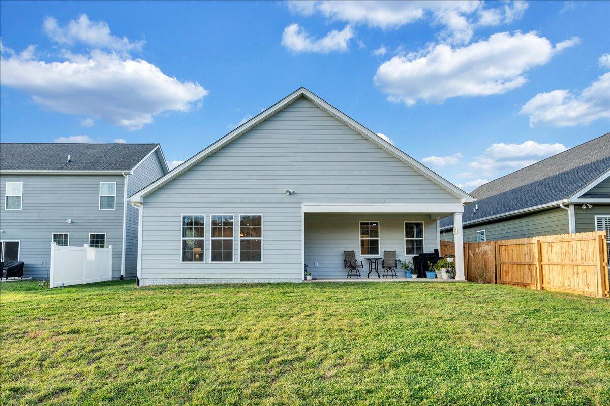 465 Savannah DR NE