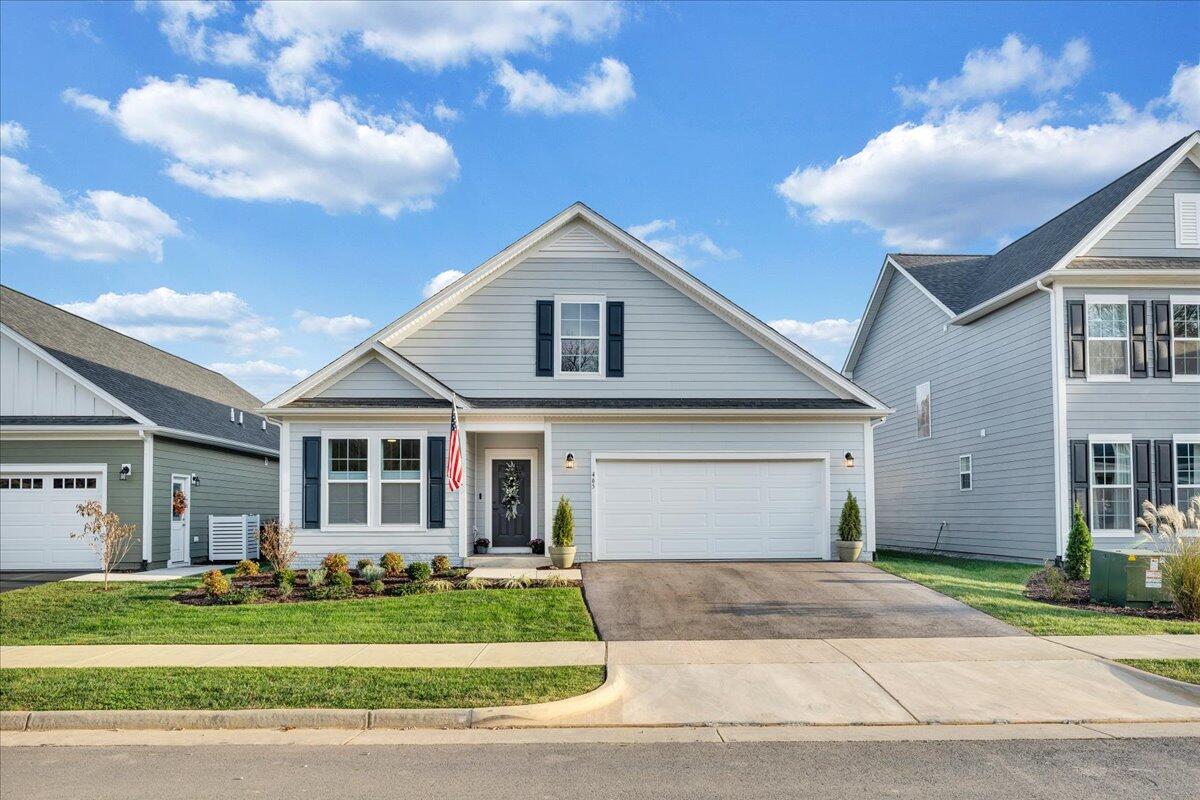 465 Savannah DR NE