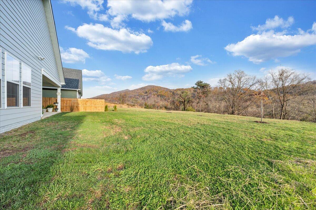 465 Savannah DR NE