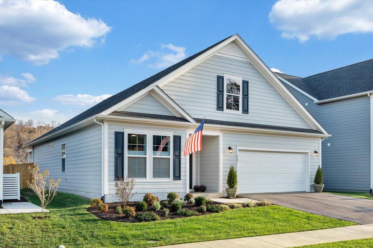 465 Savannah DR NE