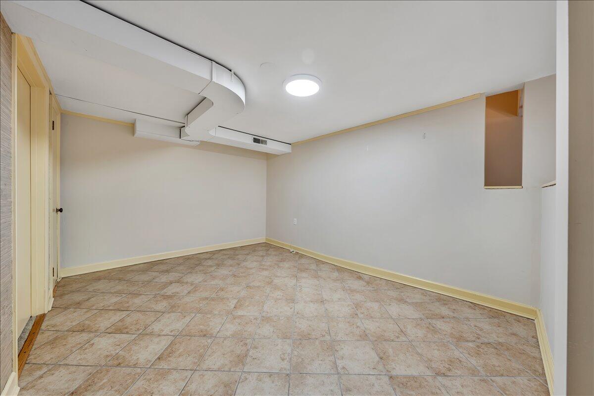 2716 Yellow Mountain RD SE