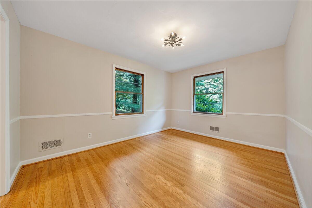 2716 Yellow Mountain RD SE