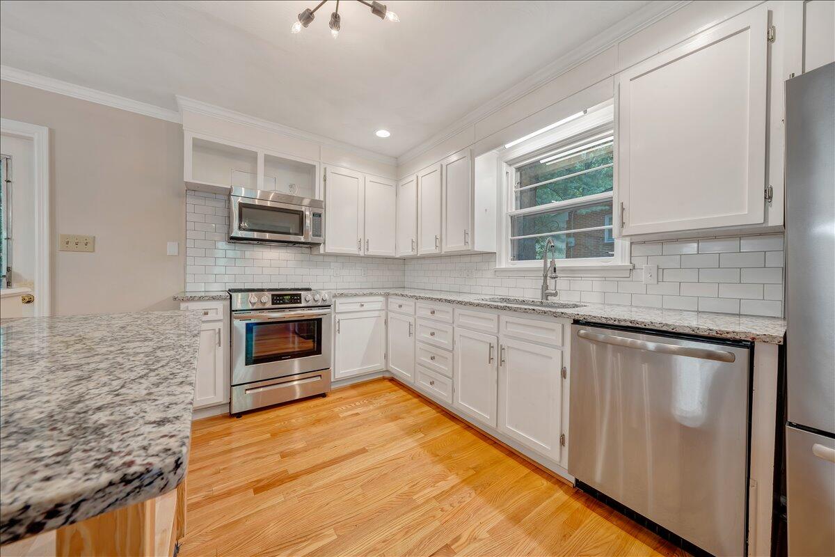 2716 Yellow Mountain RD SE