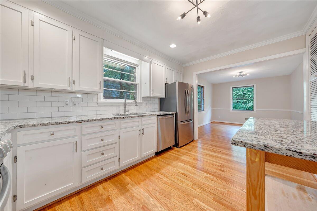 2716 Yellow Mountain RD SE