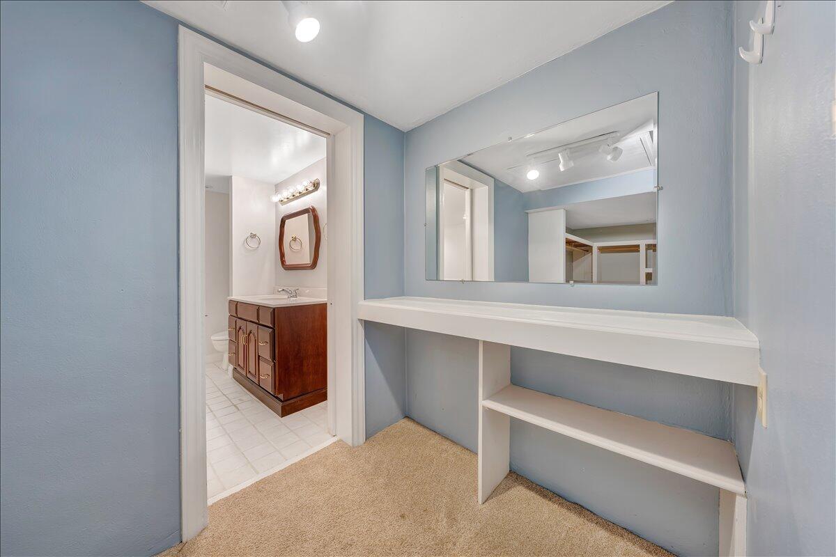 2716 Yellow Mountain RD SE