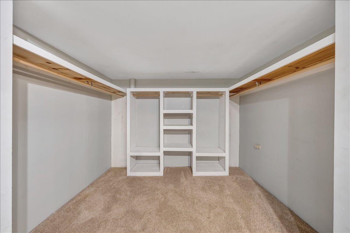 2716 Yellow Mountain RD SE