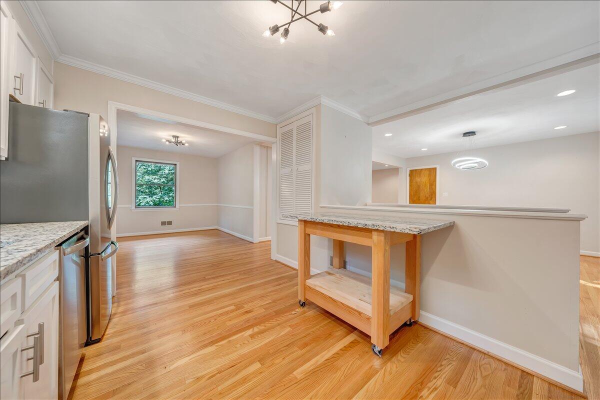 2716 Yellow Mountain RD SE