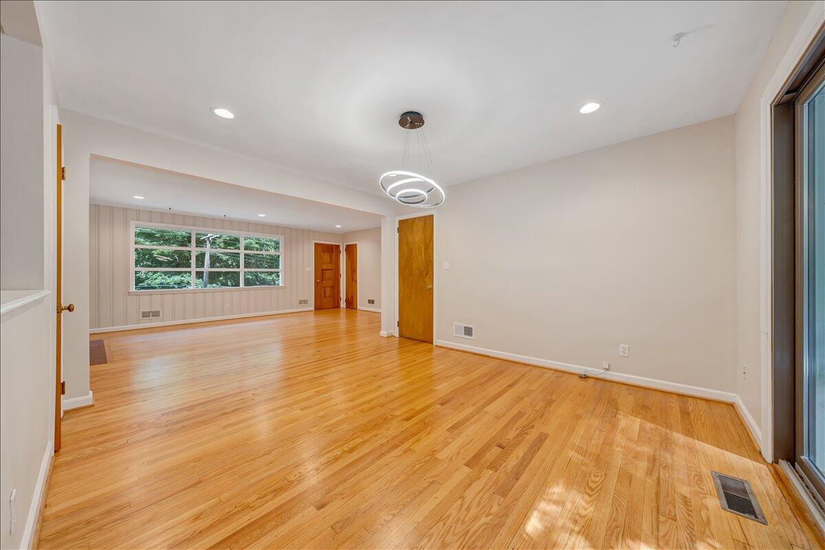 2716 Yellow Mountain RD SE