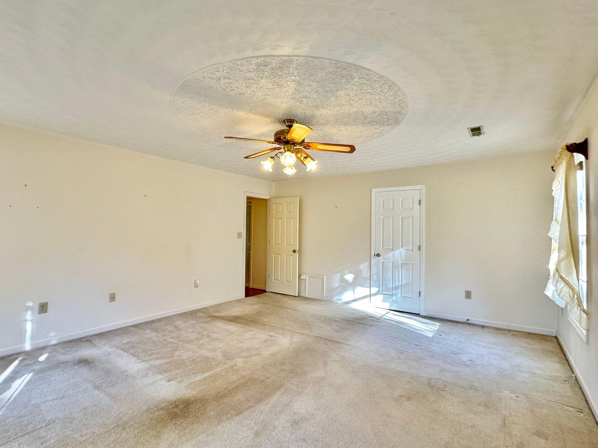 8221 Olde Tavern RD