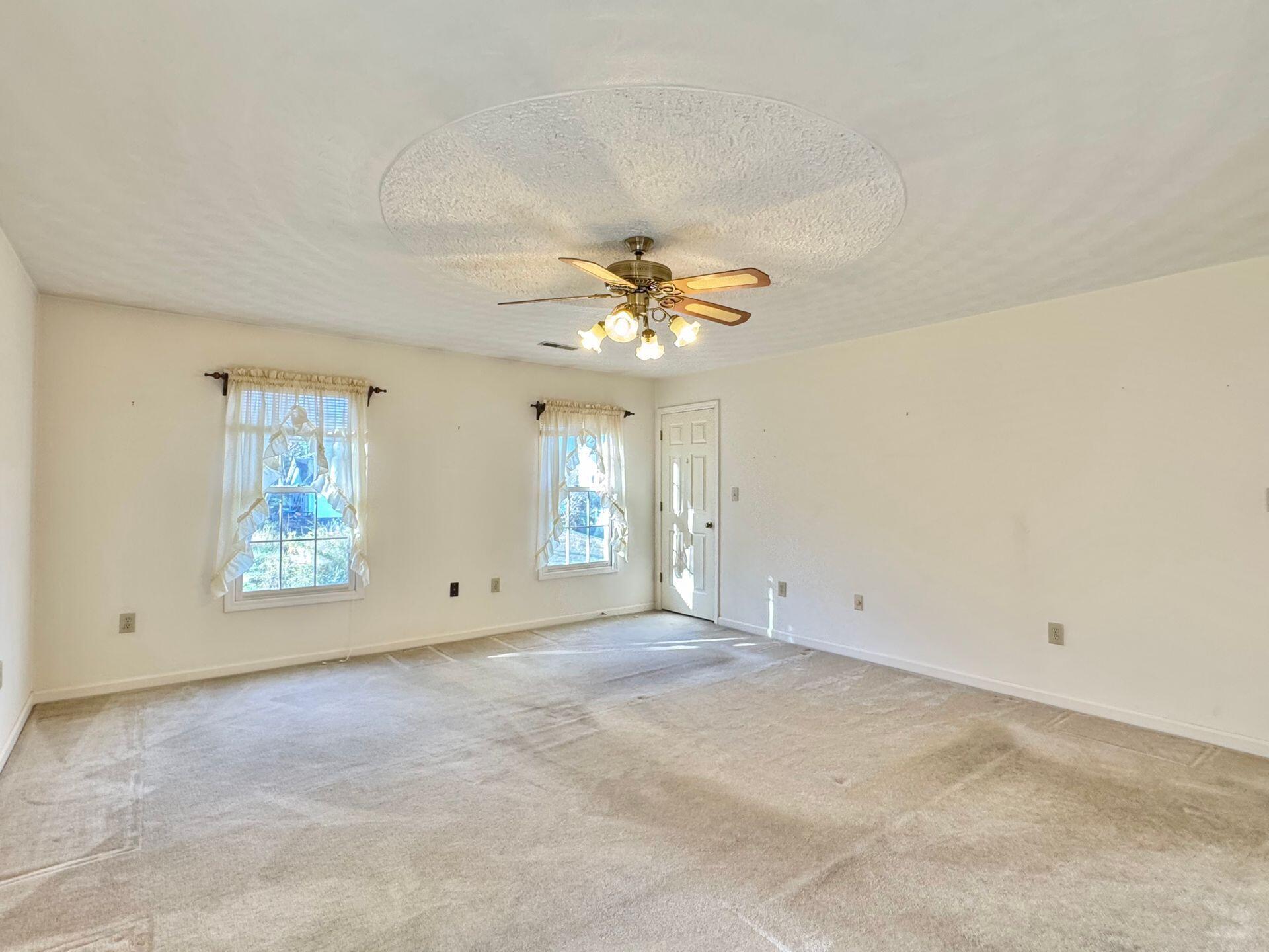 8221 Olde Tavern RD