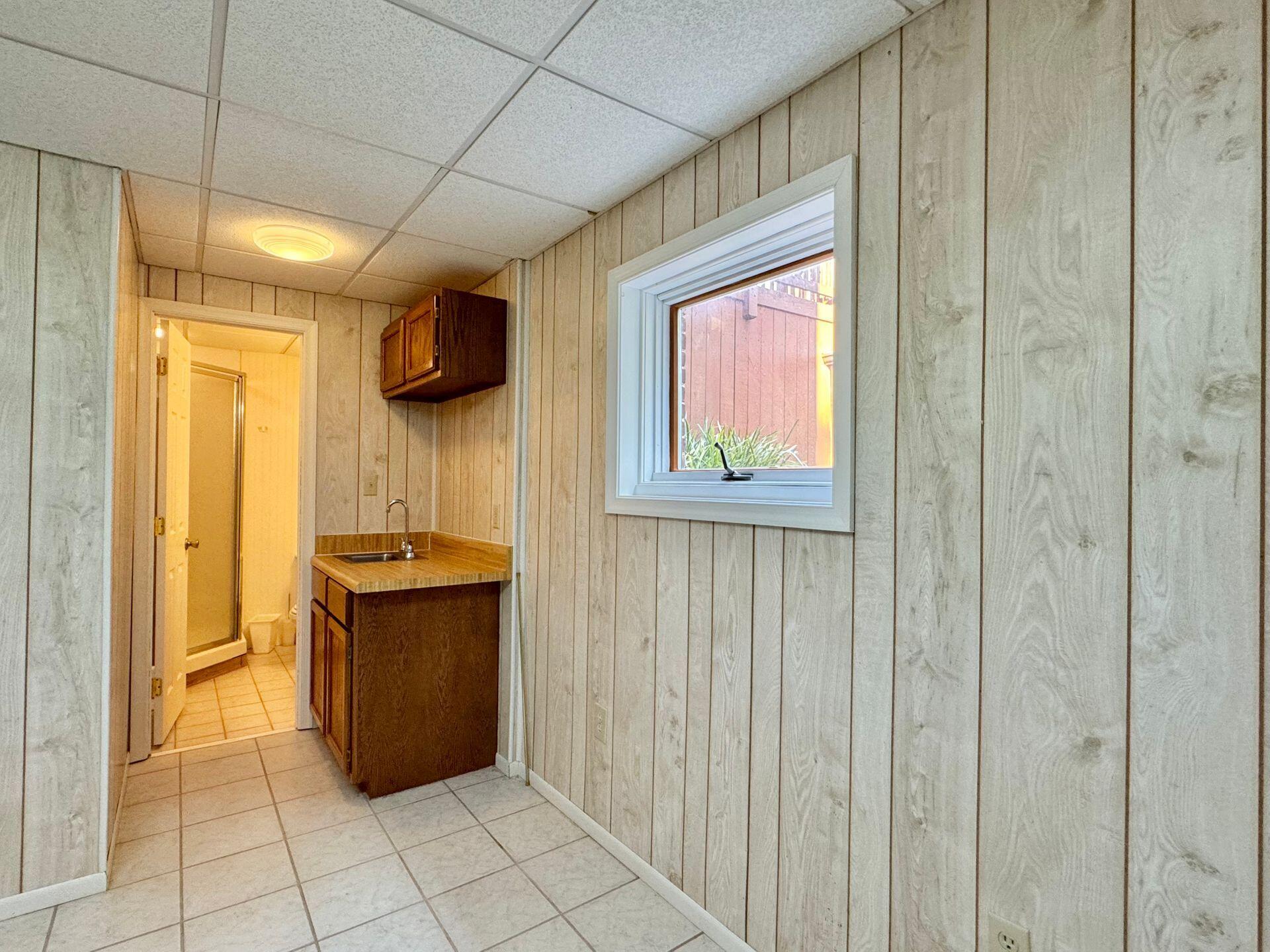 8221 Olde Tavern RD