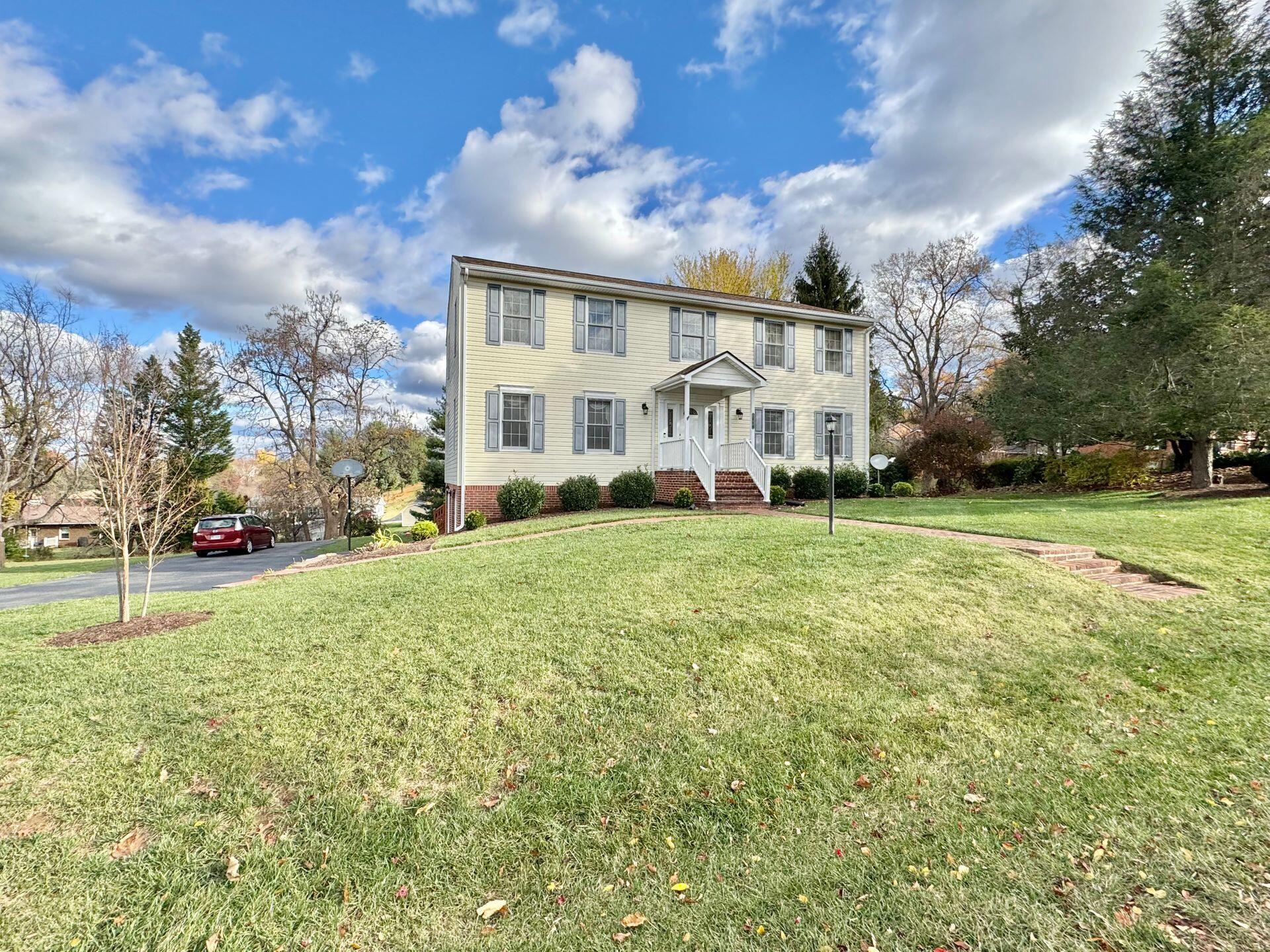 8221 Olde Tavern RD
