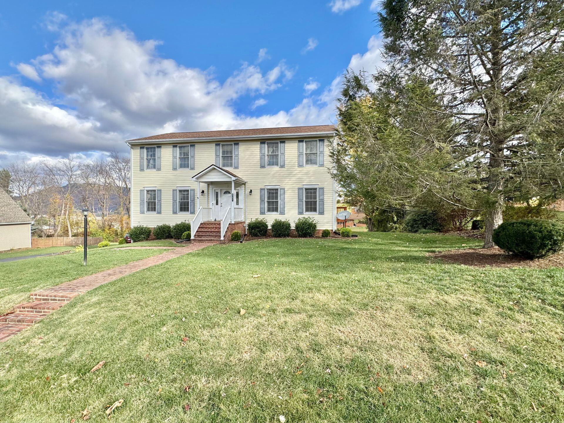 8221 Olde Tavern RD