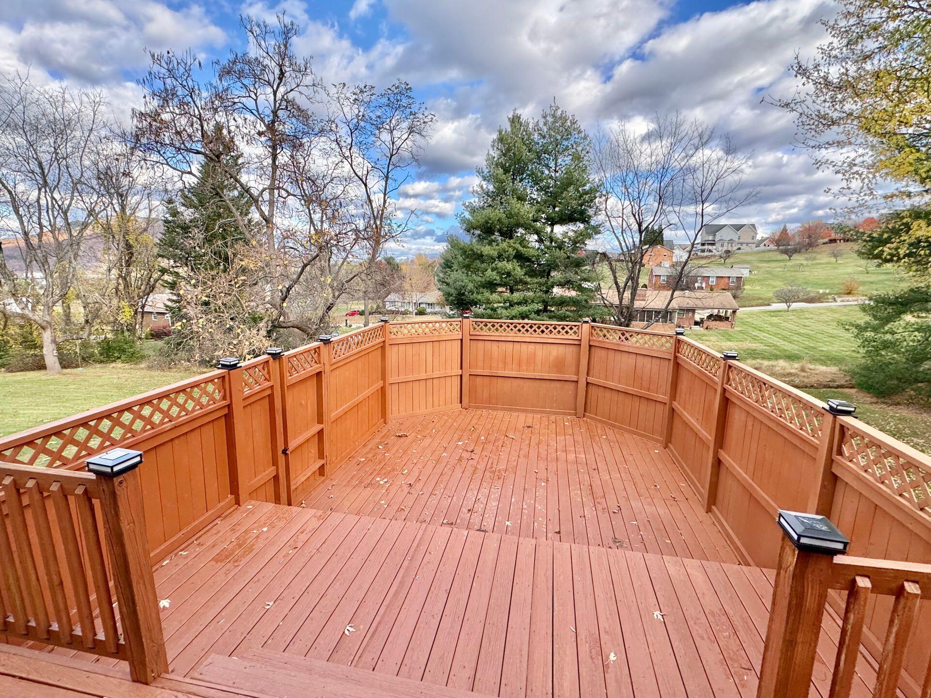 8221 Olde Tavern RD