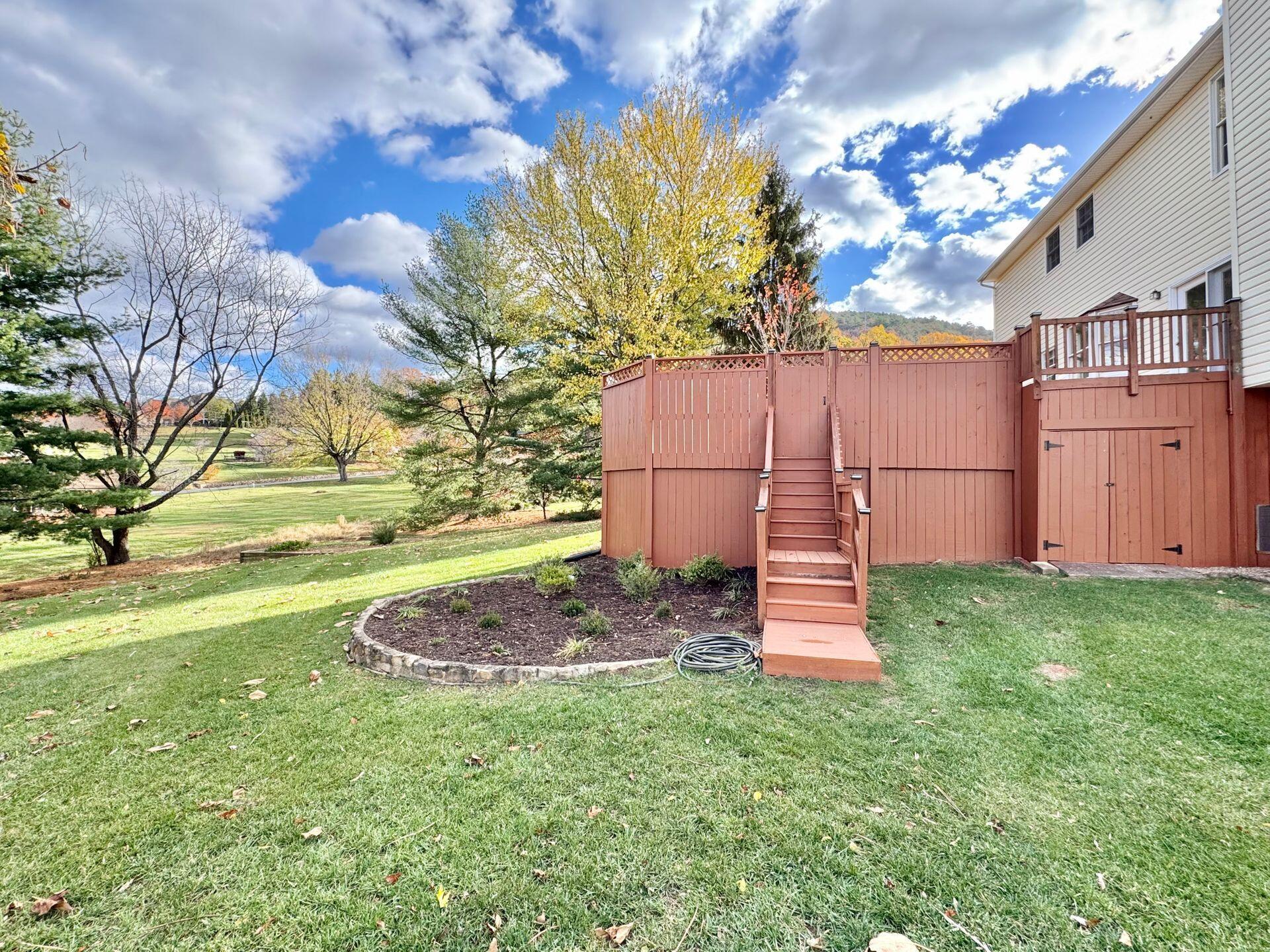 8221 Olde Tavern RD