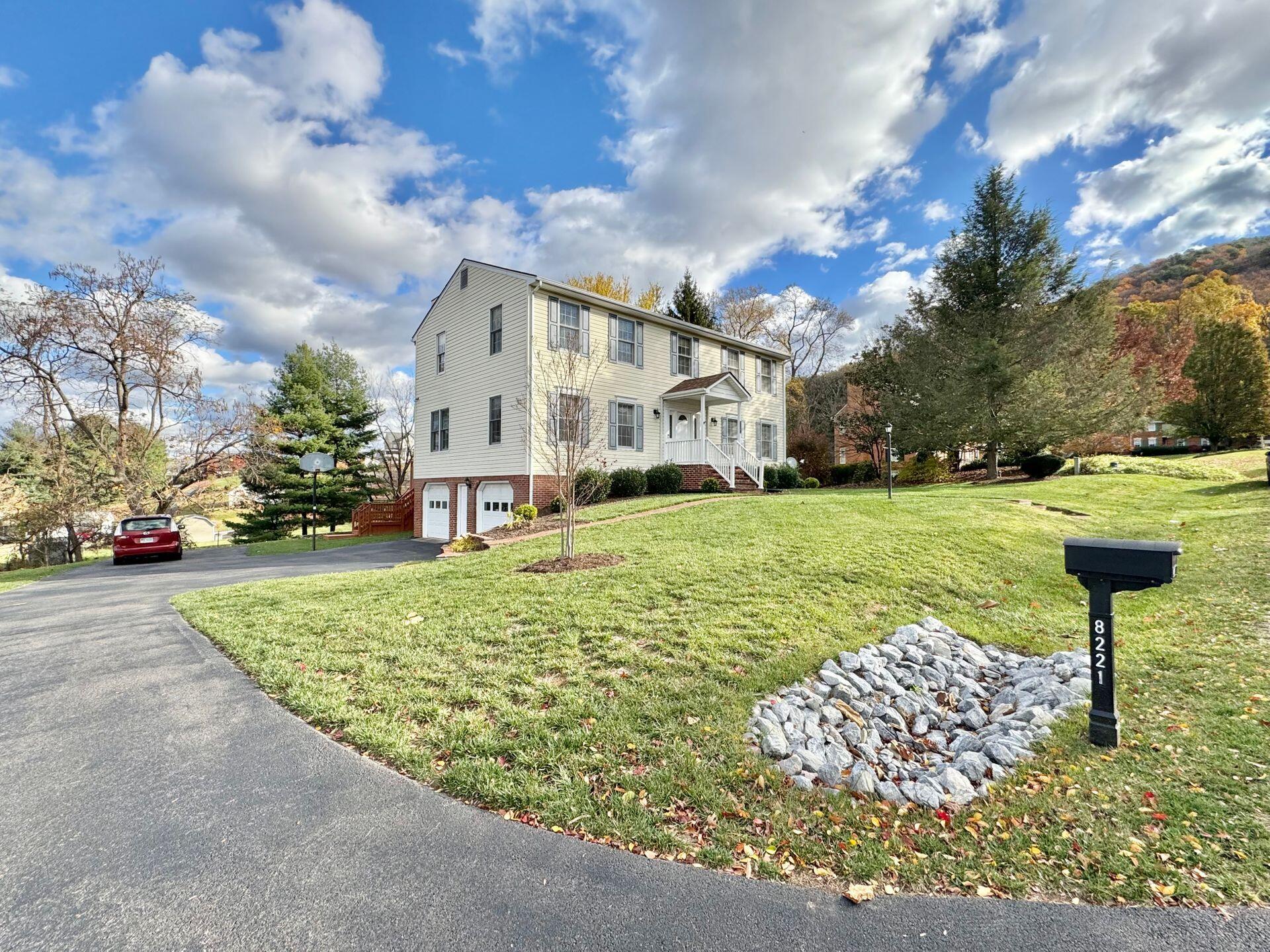 8221 Olde Tavern RD