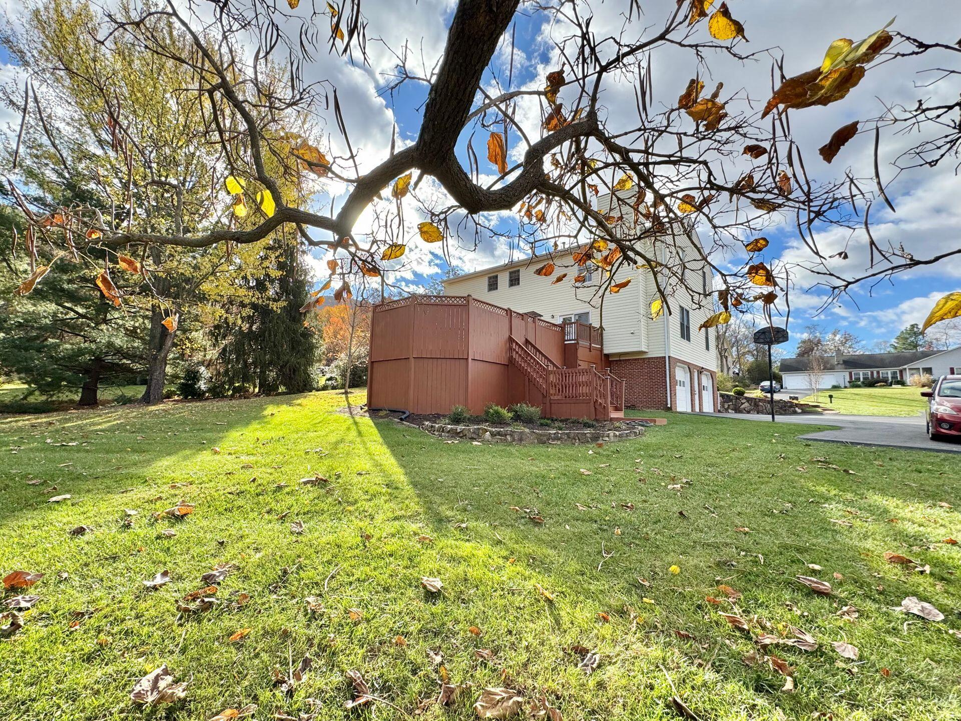8221 Olde Tavern RD