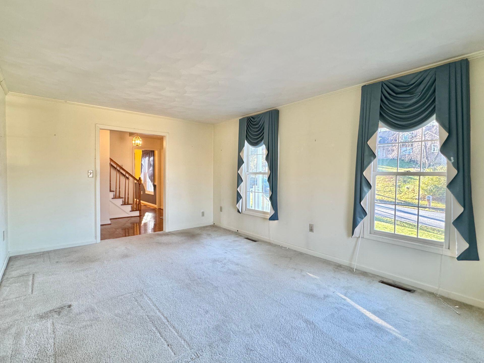 8221 Olde Tavern RD