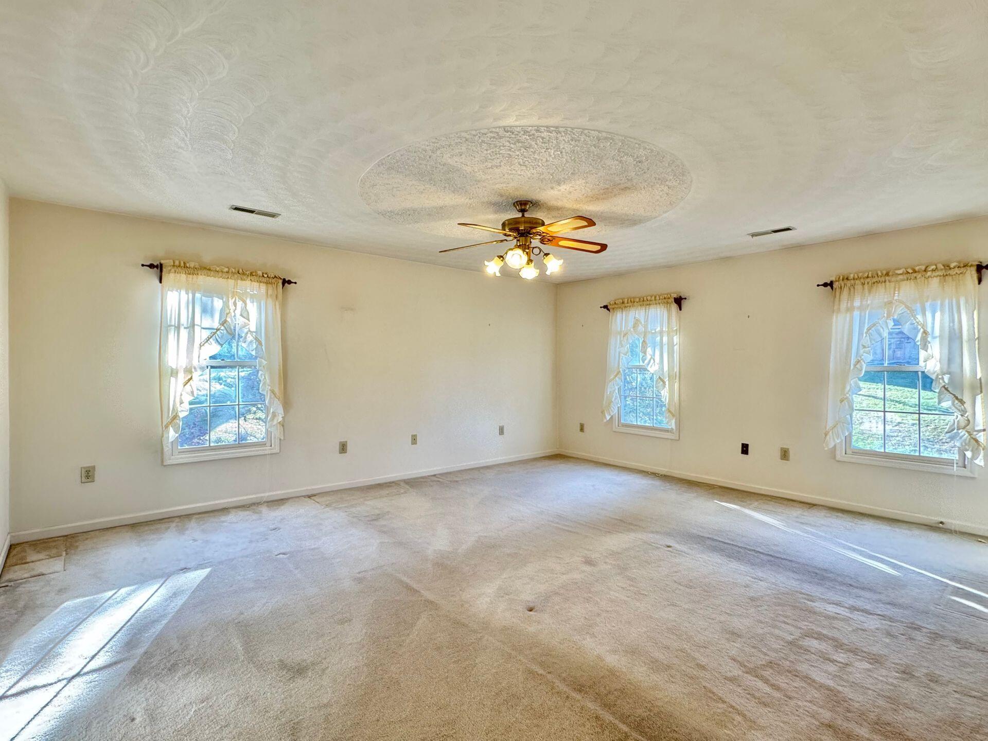 8221 Olde Tavern RD
