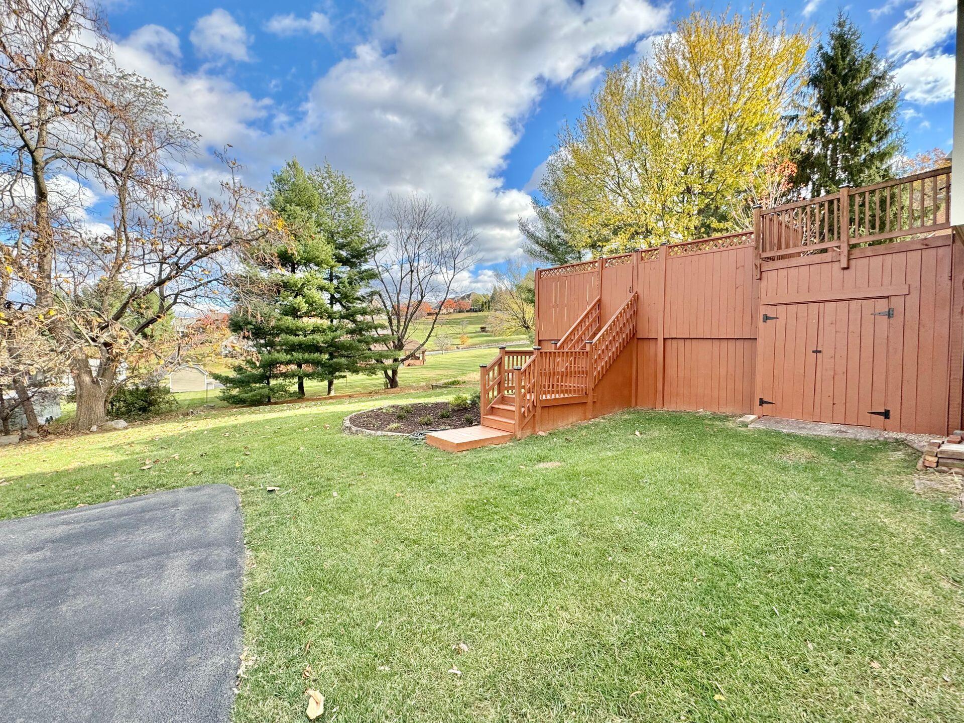 8221 Olde Tavern RD