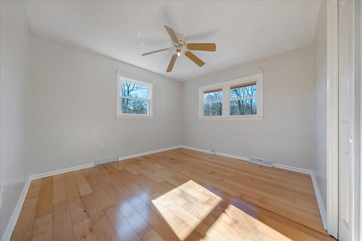 1011 Silverwood RD NW