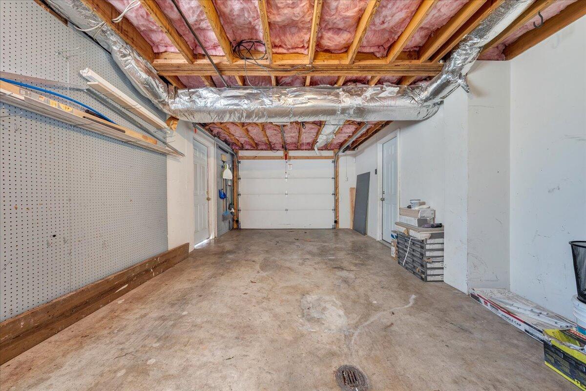 1011 Silverwood RD NW