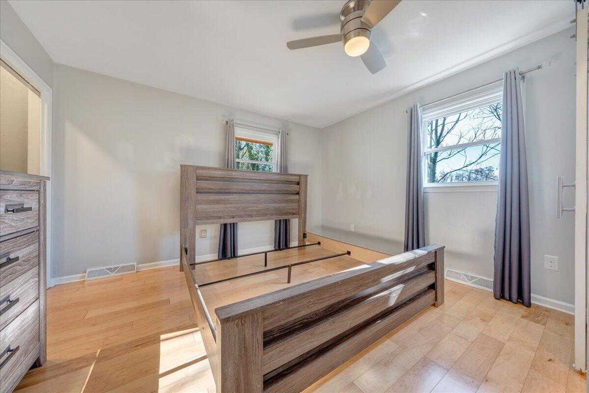 1011 Silverwood RD NW