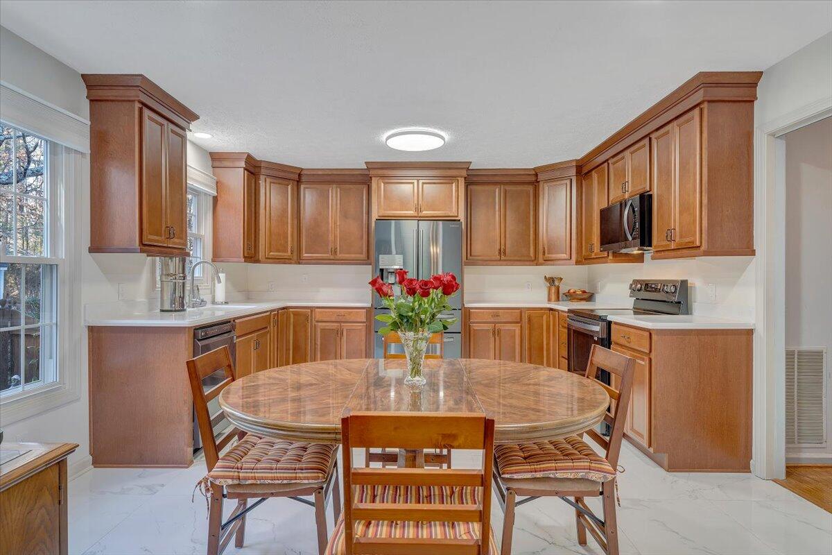 2746 Bobwhite DR