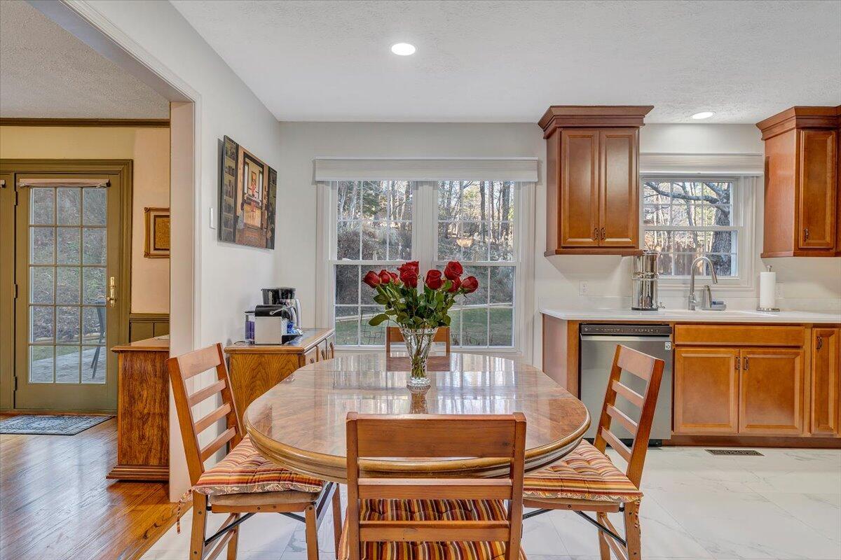 2746 Bobwhite DR