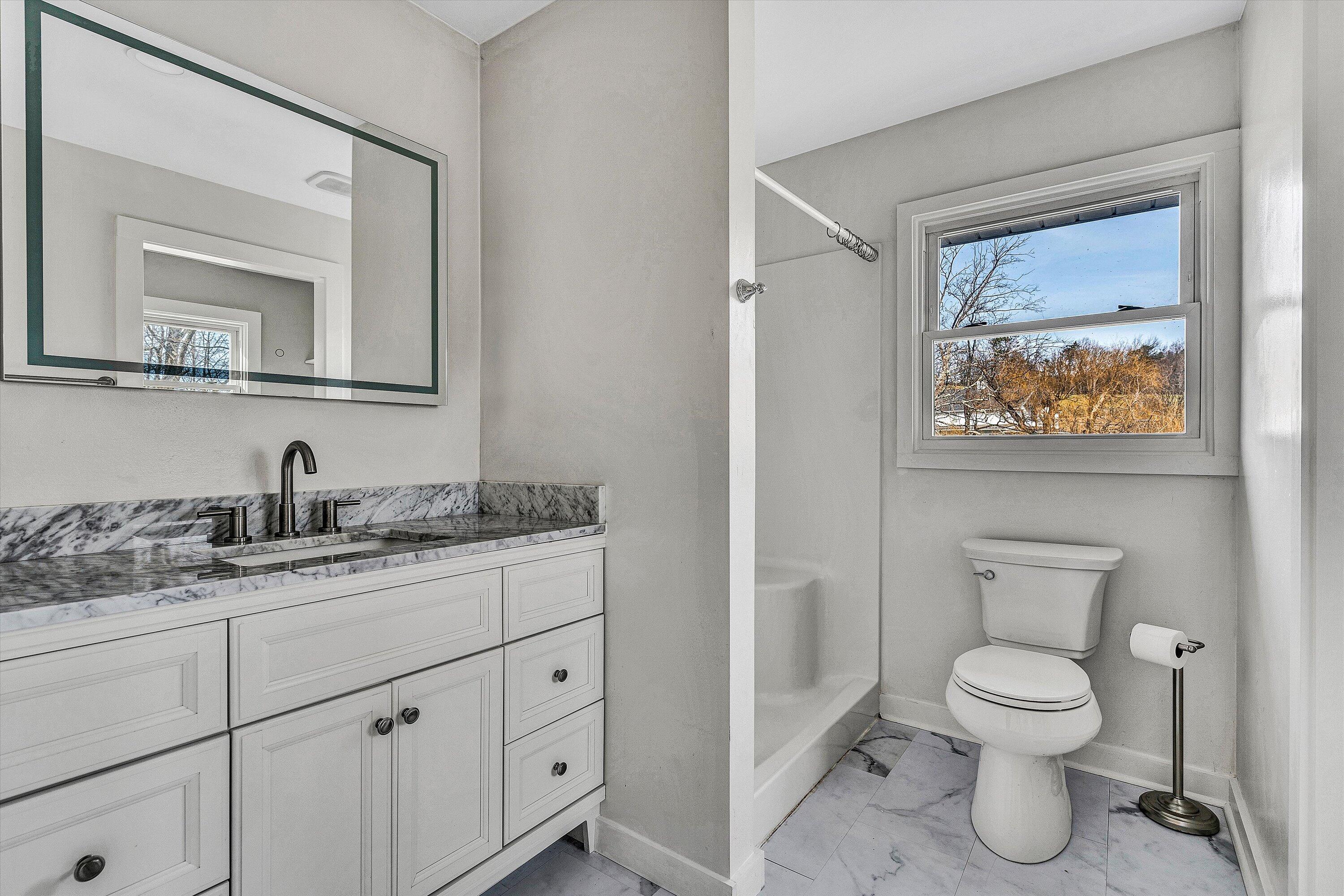 8190 Martins Creek RD