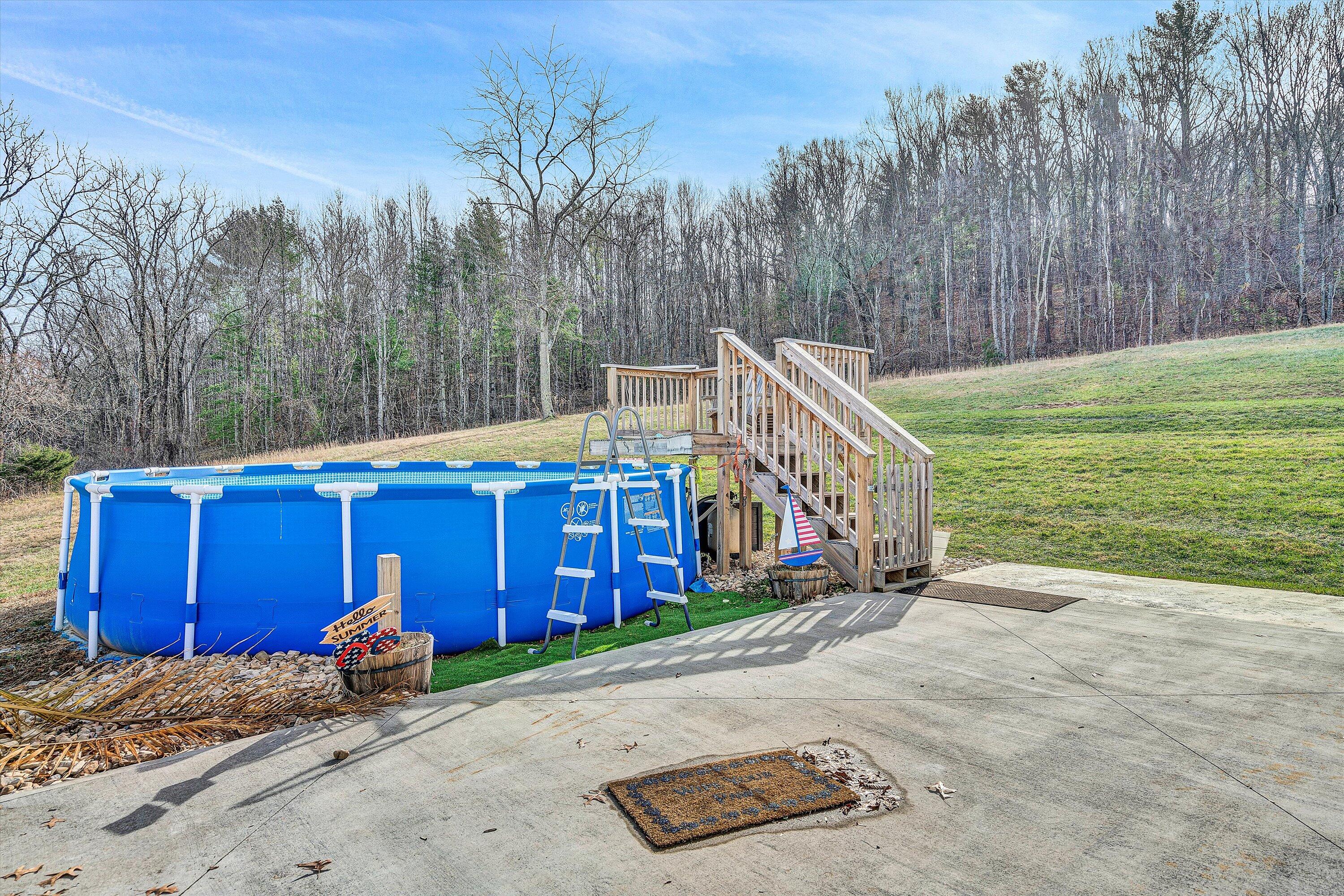 8190 Martins Creek RD