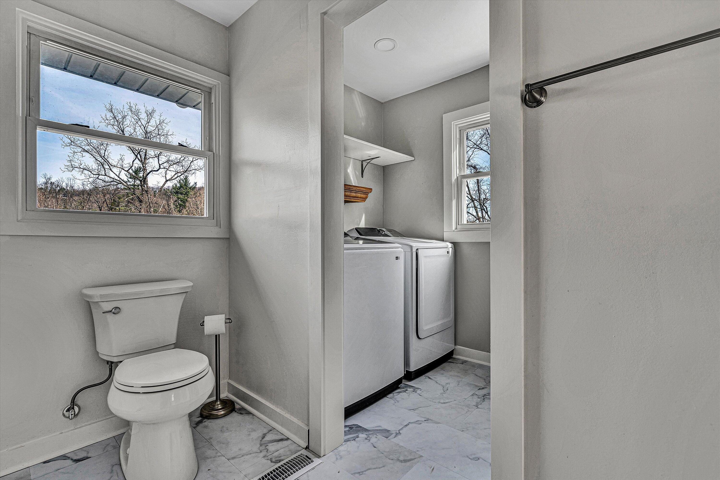 8190 Martins Creek RD