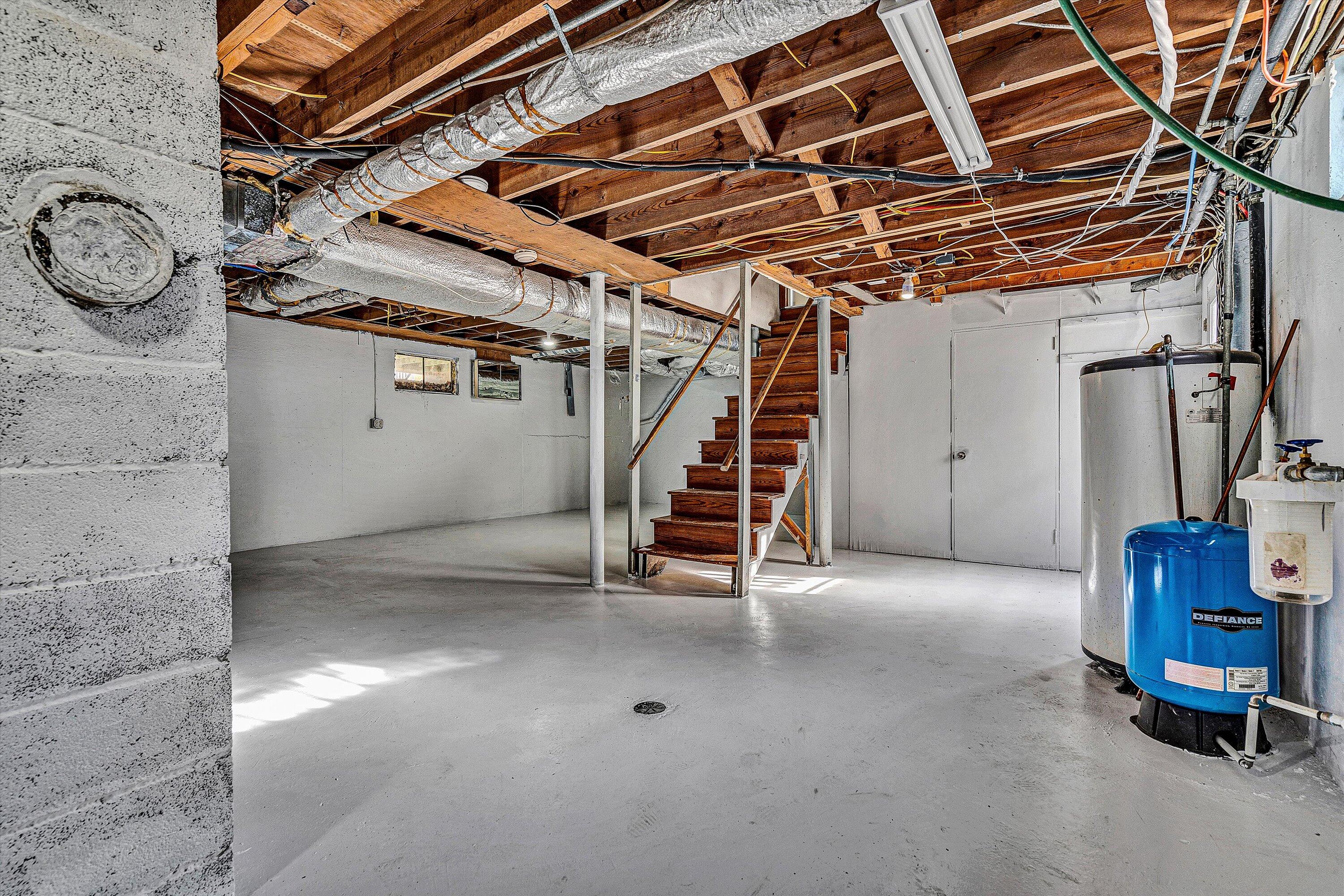 8190 Martins Creek RD