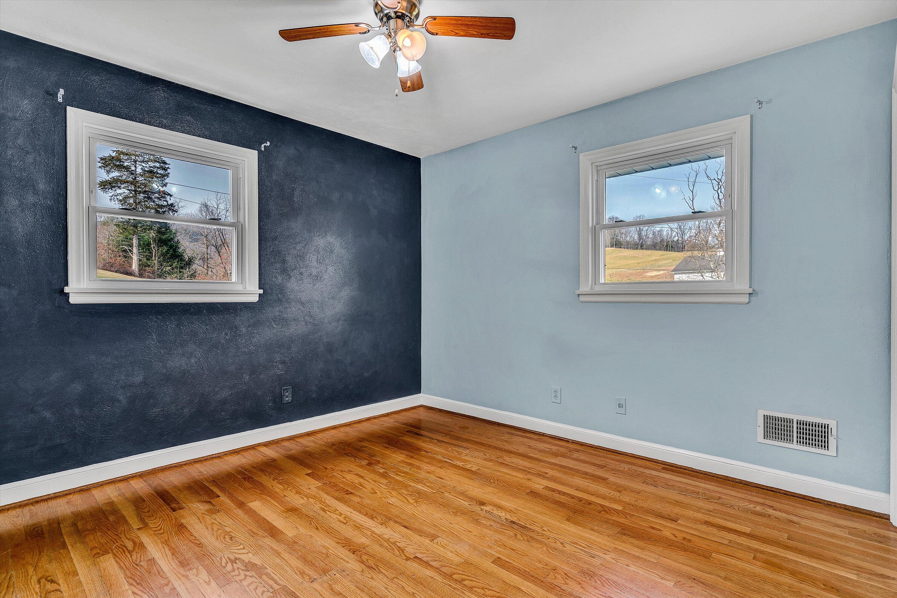 8190 Martins Creek RD