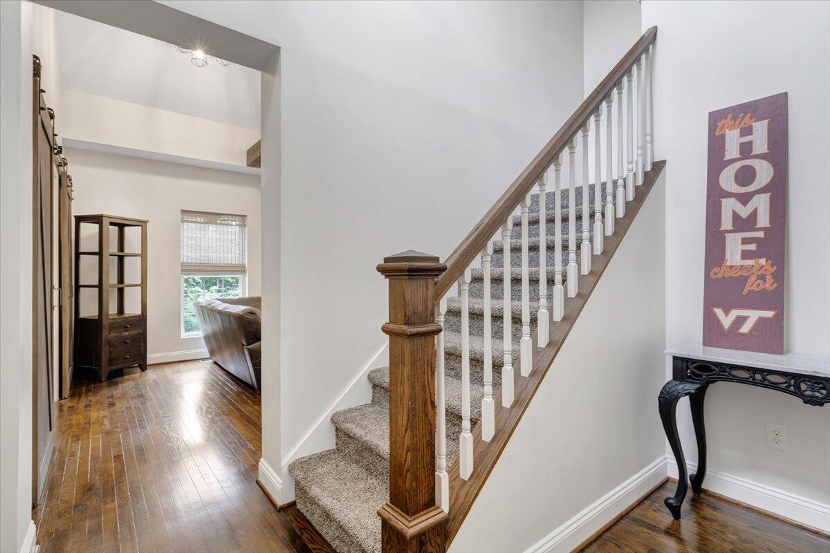 565 Brush Mountain RD