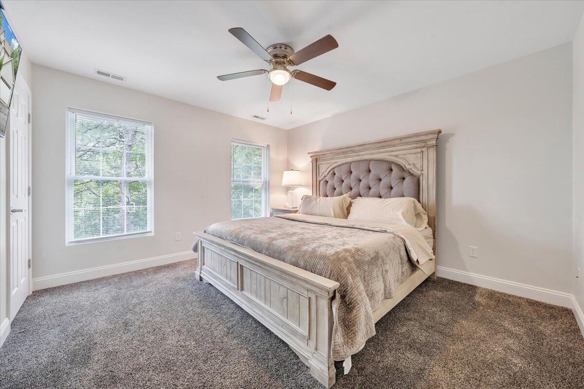 565 Brush Mountain RD