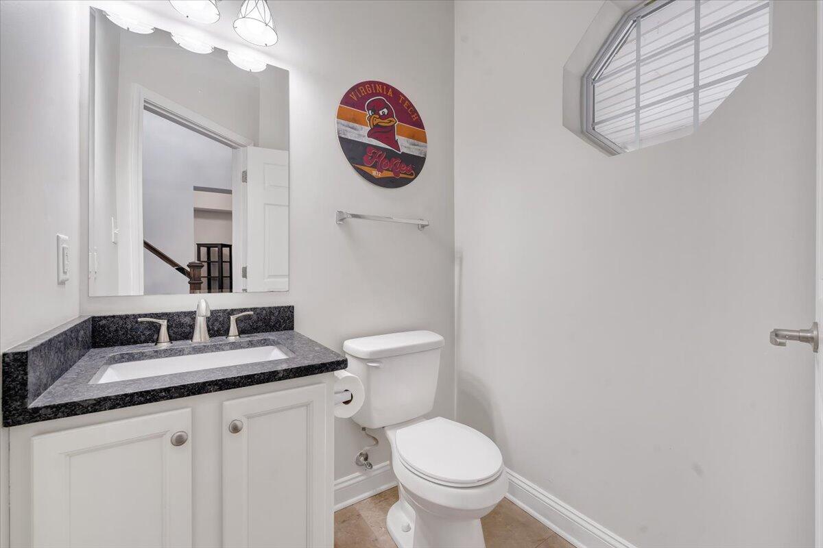 565 Brush Mountain RD