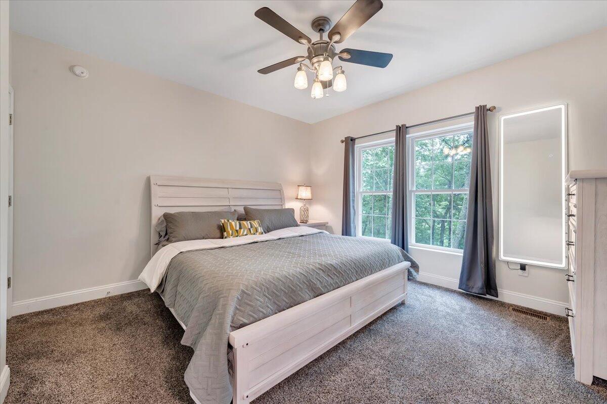 565 Brush Mountain RD