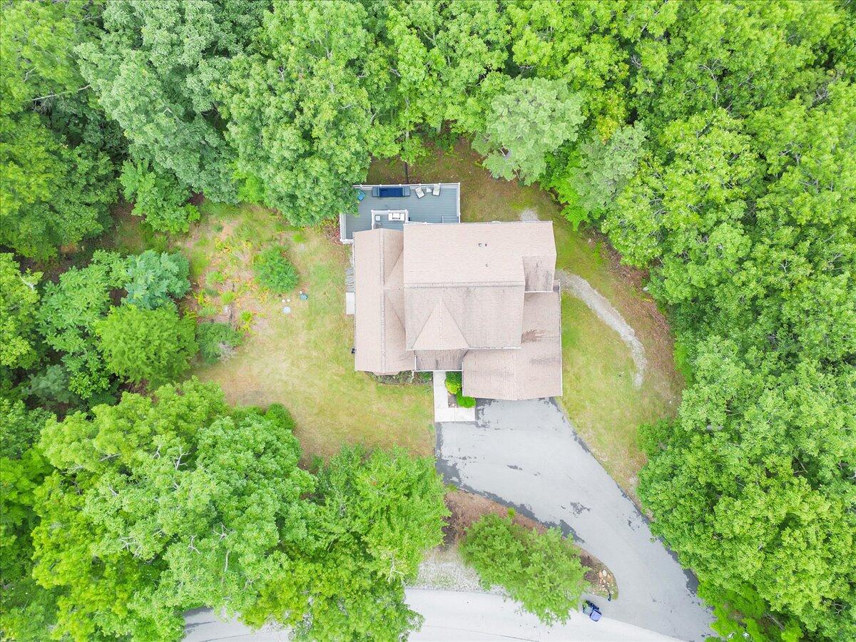 565 Brush Mountain RD