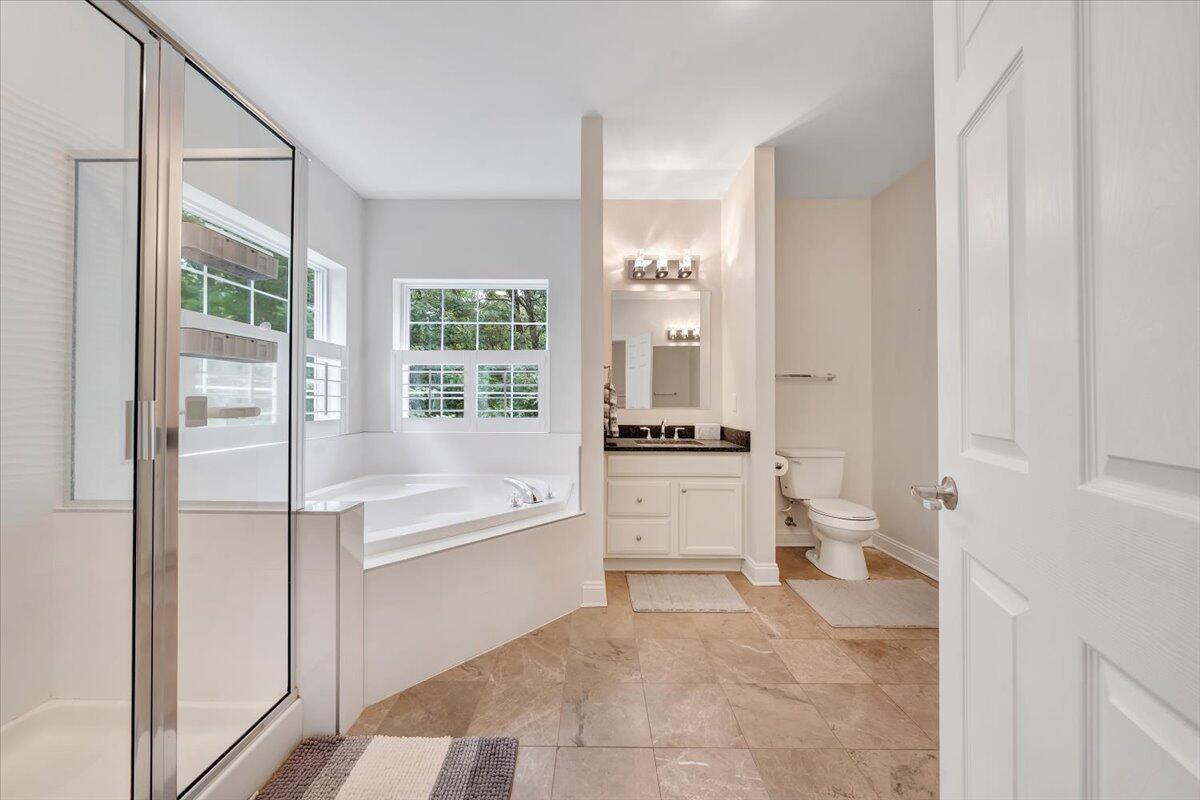 565 Brush Mountain RD