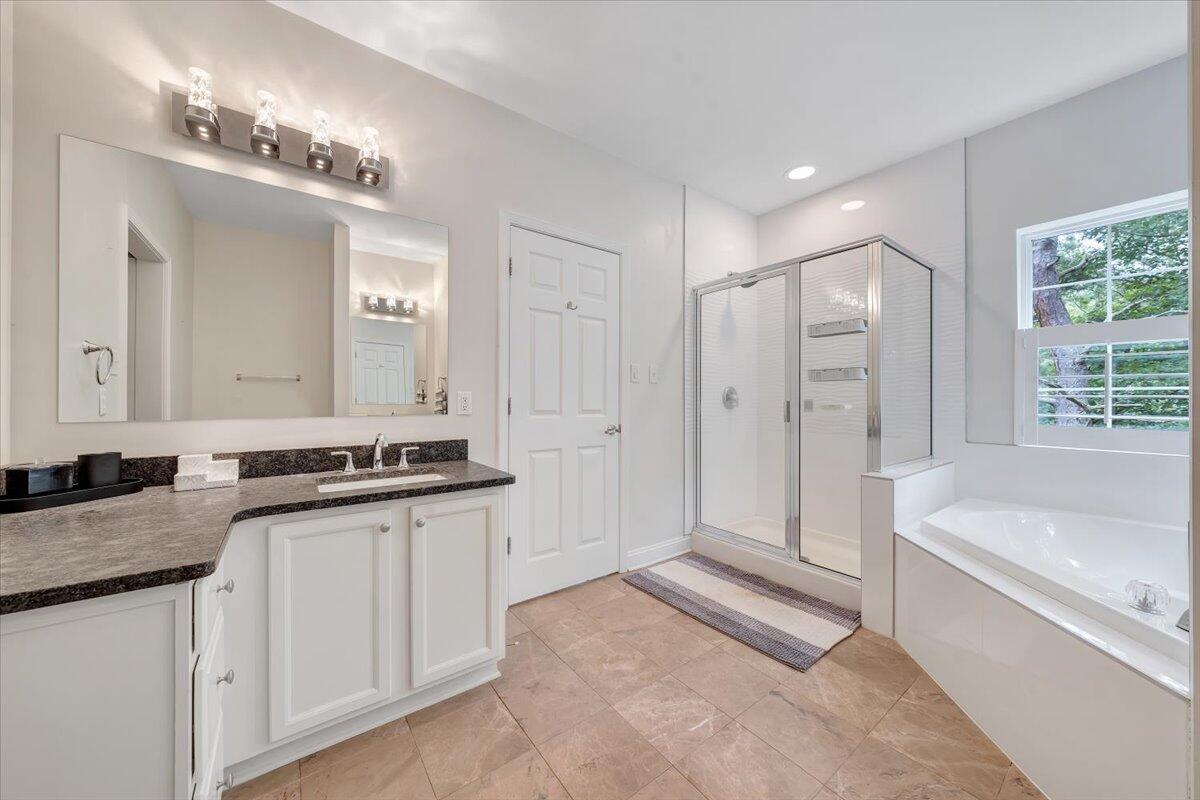 565 Brush Mountain RD