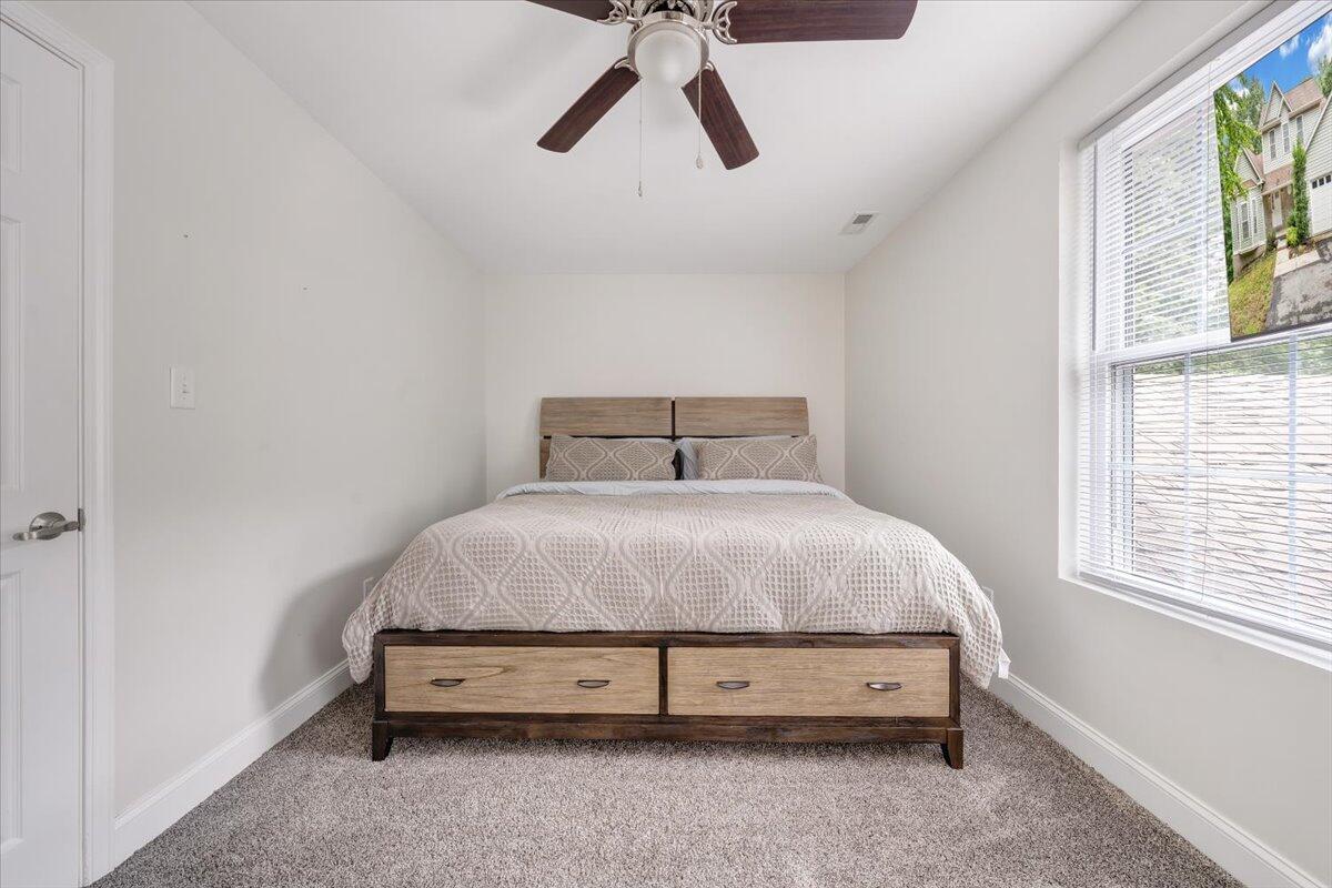 565 Brush Mountain RD