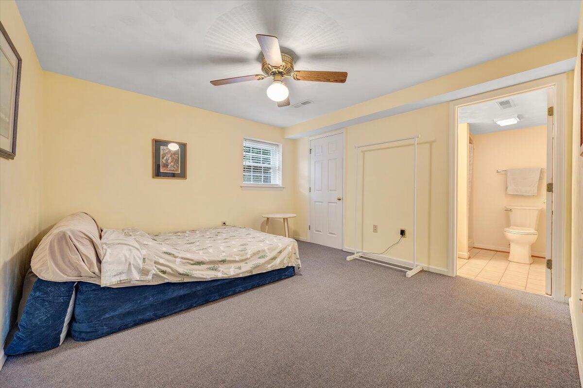 12 Crestwood DR