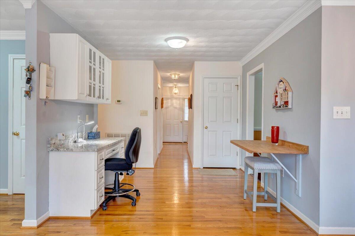 12 Crestwood DR