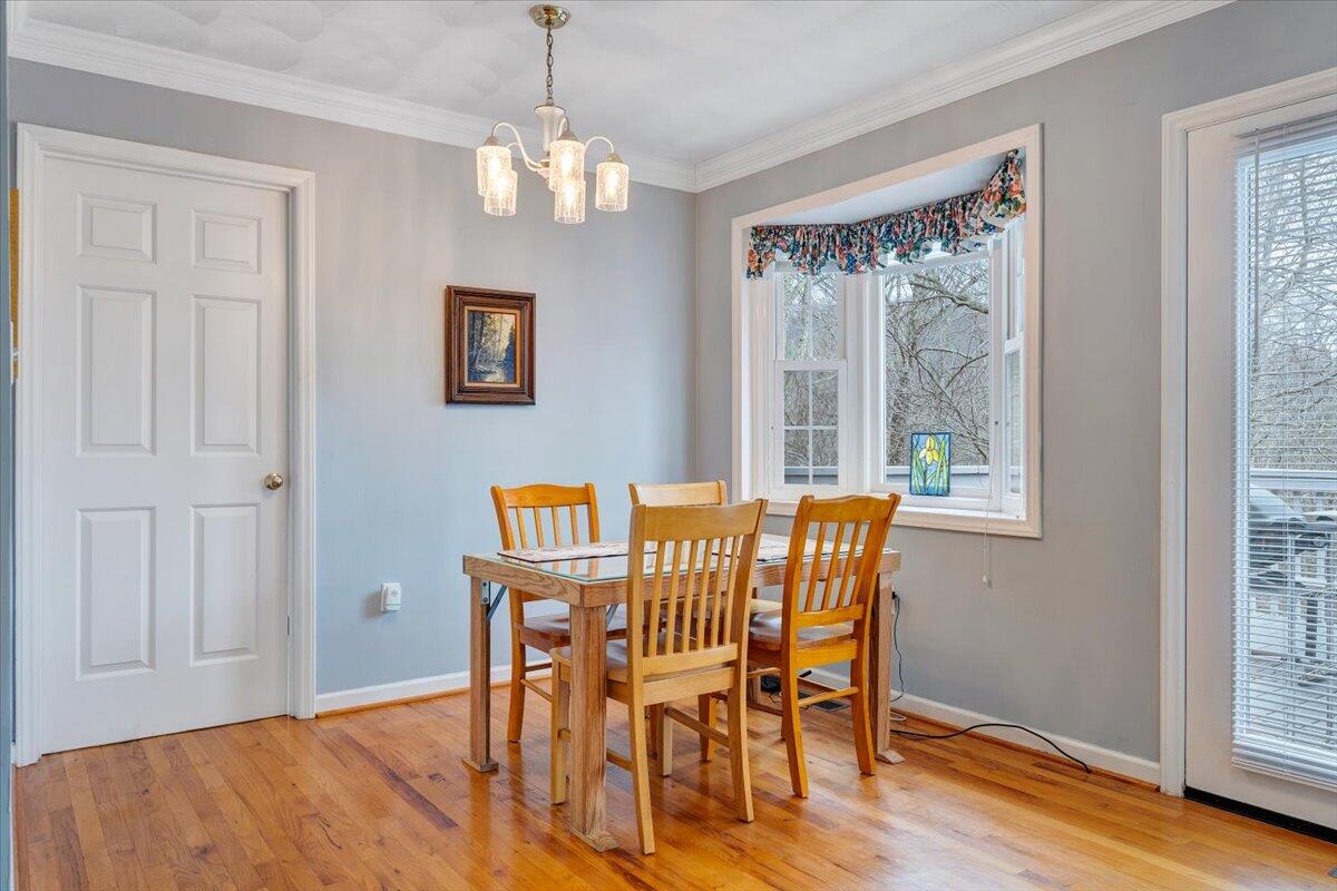 12 Crestwood DR