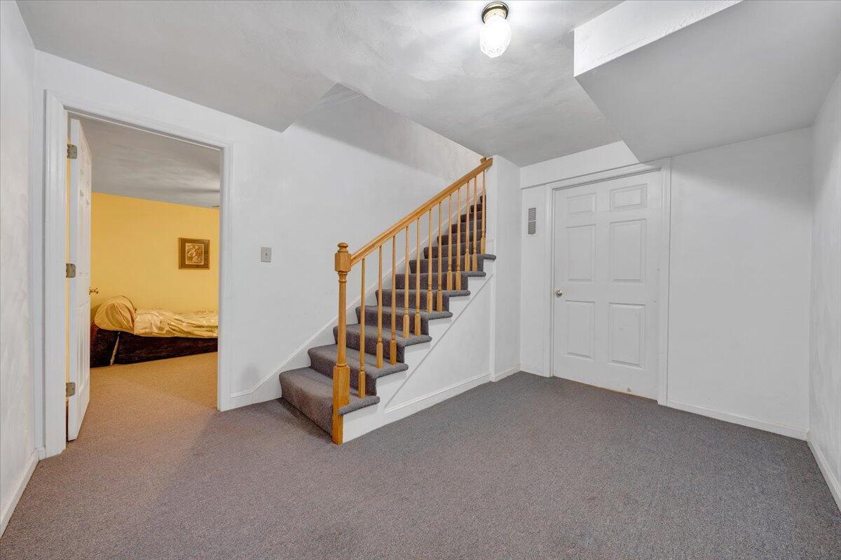 12 Crestwood DR