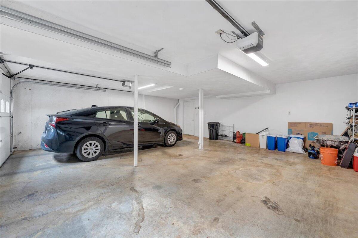 12 Crestwood DR