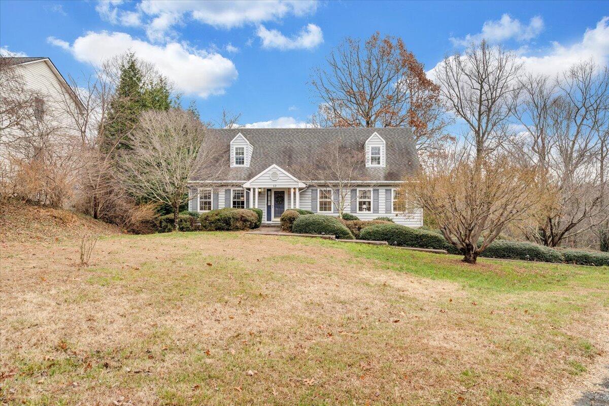 12 Crestwood DR