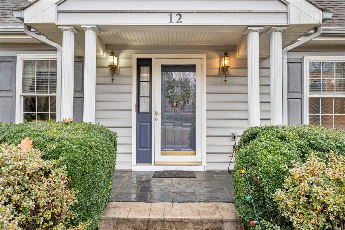 12 Crestwood DR