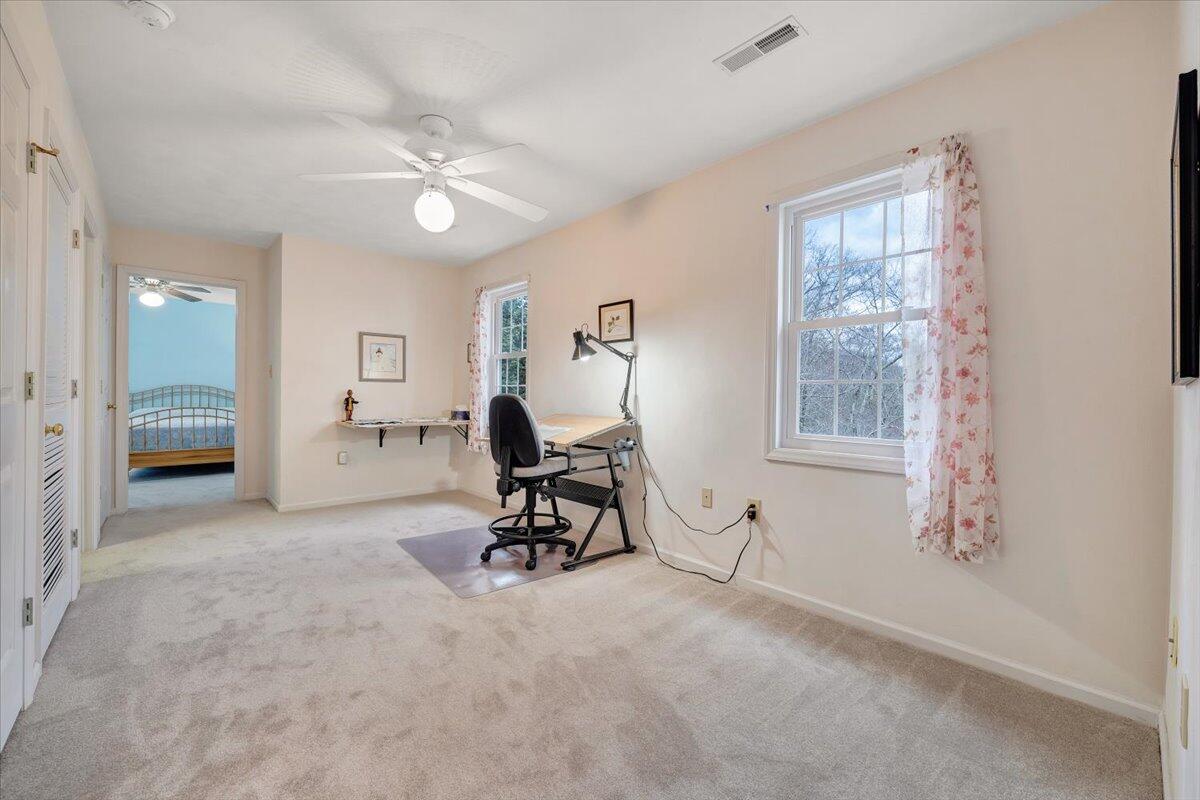 12 Crestwood DR